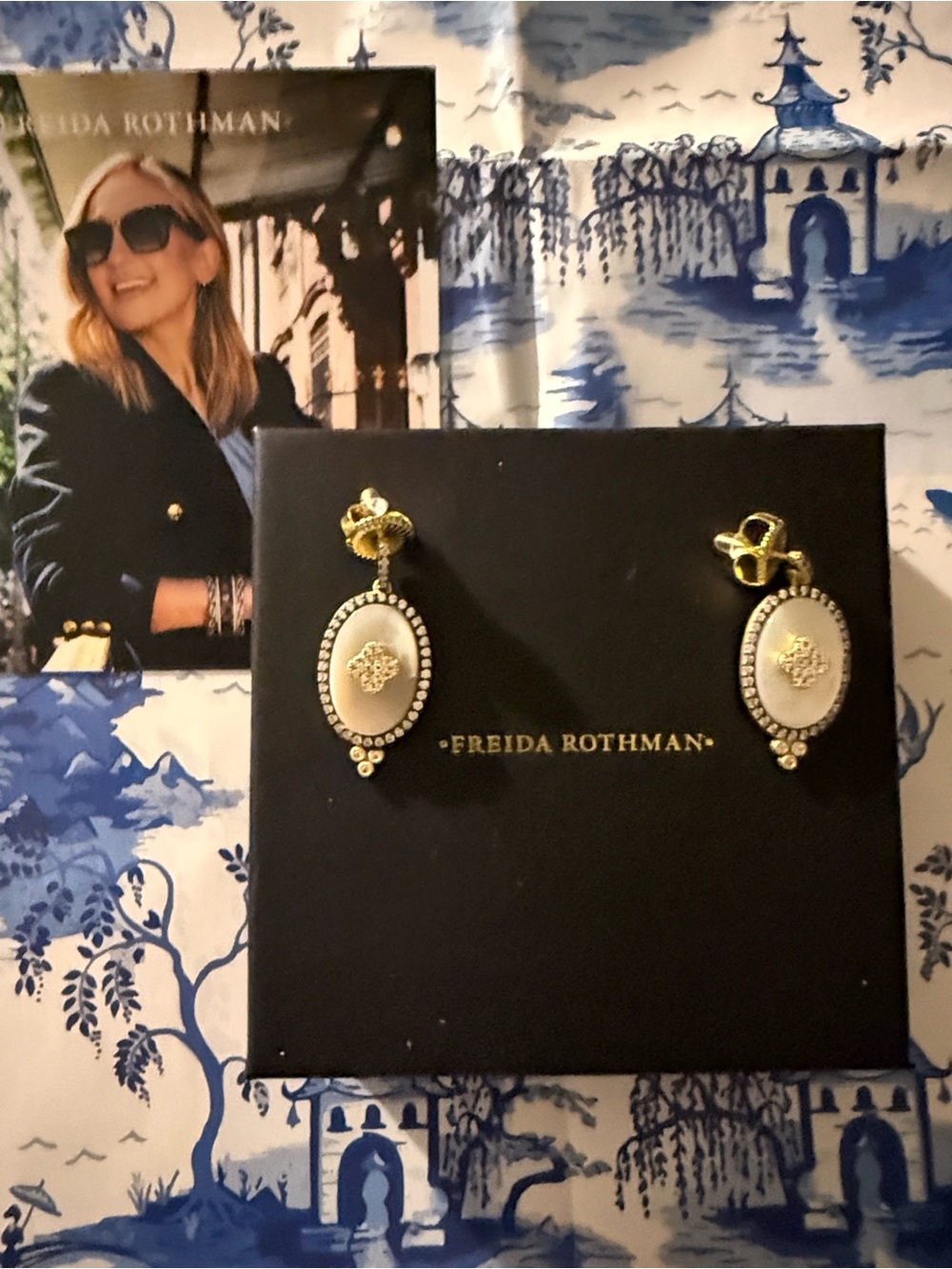 FR Signature Oval Mother-of-Pearl Drop Earrings in Gold and White